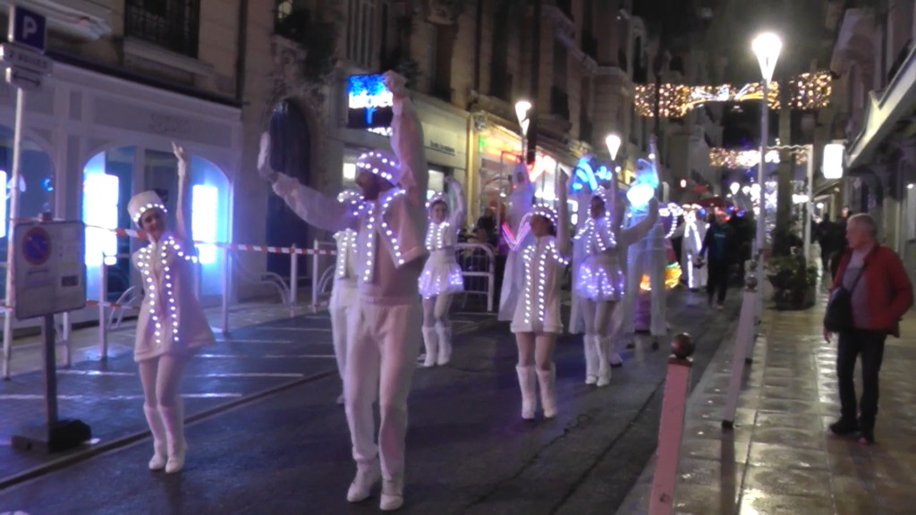 Parade Blanche lumineuse